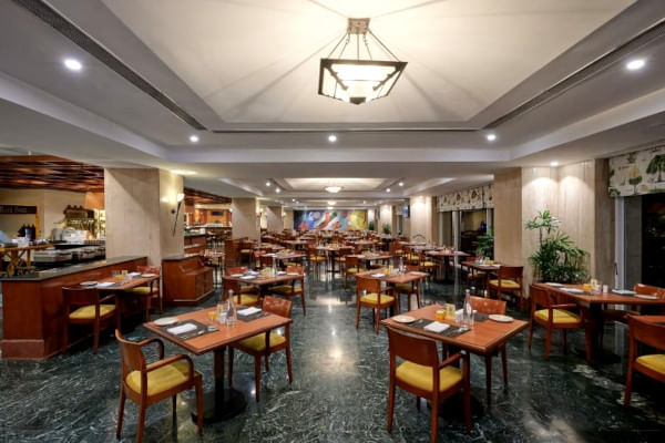 24/7 Restaurant, The Lalit, Mumbai