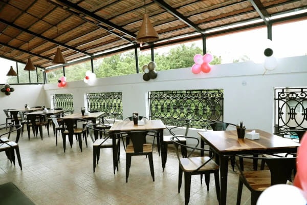 Burnout Cafe, Infantry Road, Central Bengaluru