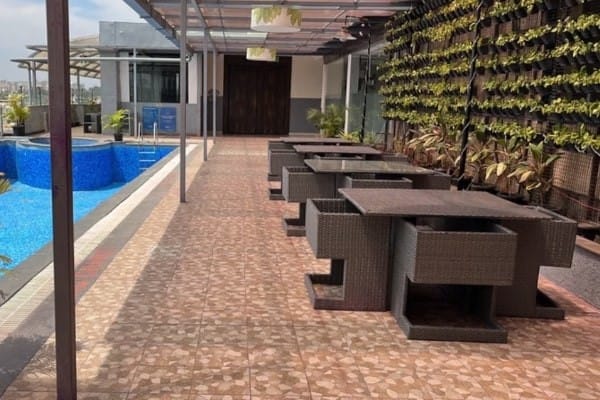 Blue Shadow, Davanam Sarovar Portico Suites, Bengaluru