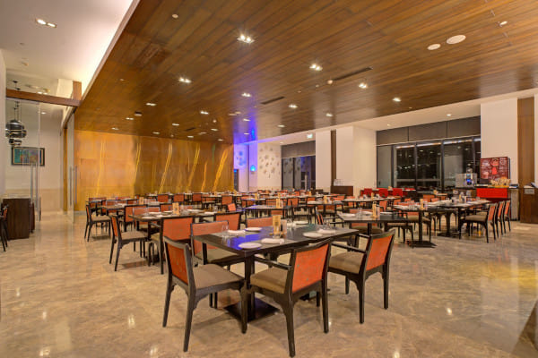 Food Exchange By Novotel, Novotel Mumbai International Airport