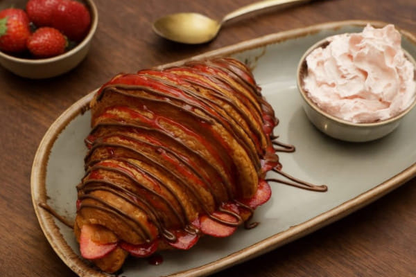 Nutella Strawberry Croissant @ HAV Coffee, Chowpatty, South Mumbai