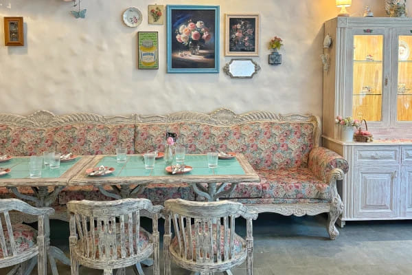 Rose Cafe, Eldeco Centre, Saket, Delhi NCR