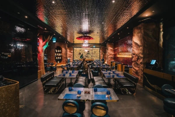 Mann Marzi, Raffles Dubai