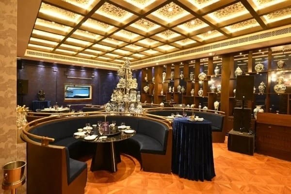 Lucky Tigerr, Taltala, Kolkata