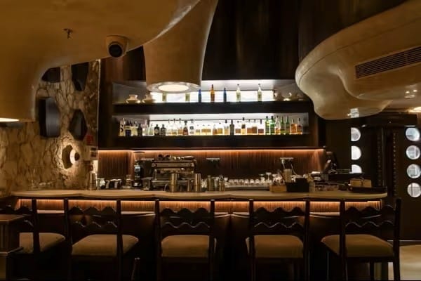 Call Me Ten, Basant Lok, Vasant Vihar, South Delhi