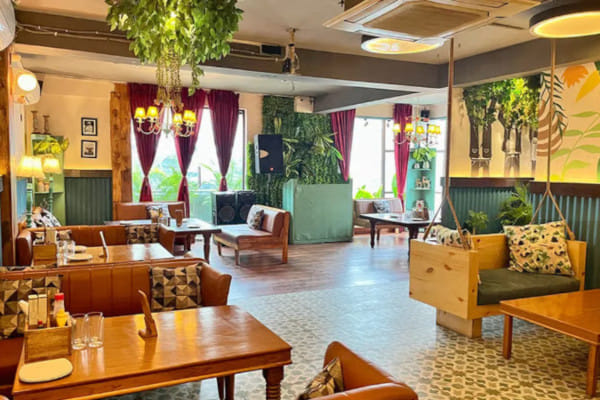 Verandah Moonshine, Preet Vihar, East Delhi