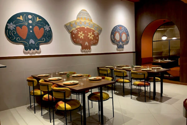 Tres Amigos, Thaltej, West Ahmedabad