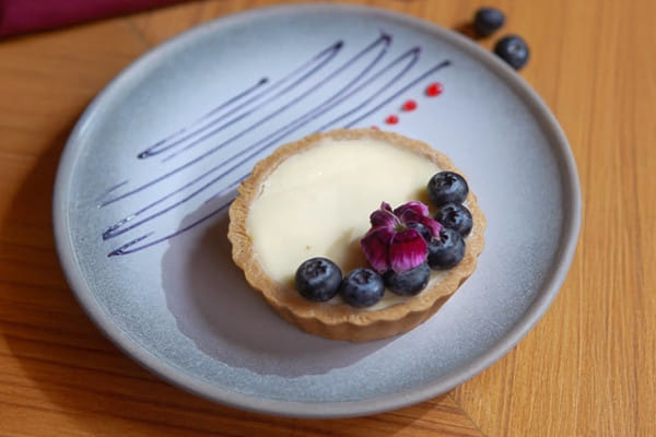 Blueberry Tart, NUSARA Kitchen & Bar, Ramee Guestline Hotel Juhu
