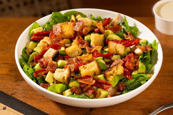 Club Salad, Suzette Café & Bakery, Bandra Kurla Complex (BKC), Western Suburbs