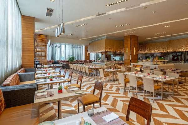 Feast, Sheraton Grand Bangalore at Brigade Gateway