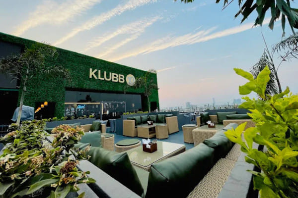 Klubb10 - Sky Lounge, Gariahat, Kolkata