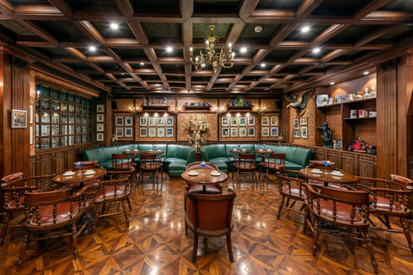 Baron & Baroness, Mayfair Lagoon, Bhubaneswar