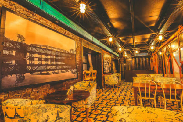 Local, Connaught Place (CP), Central Delhi