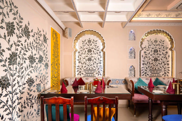 Desi Vibes, Sector 18, Noida