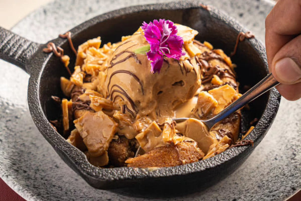 Brown Butter Skillet Cookie, Amelia, Bandra Kurla Complex (BKC), Western Suburbs
