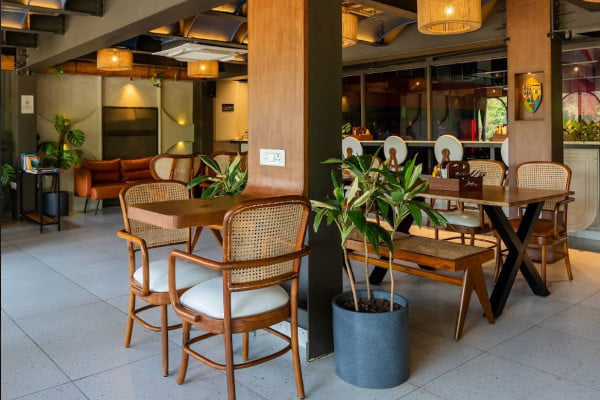 Mangosteen Cafe, Bicholi Mardana, Indore