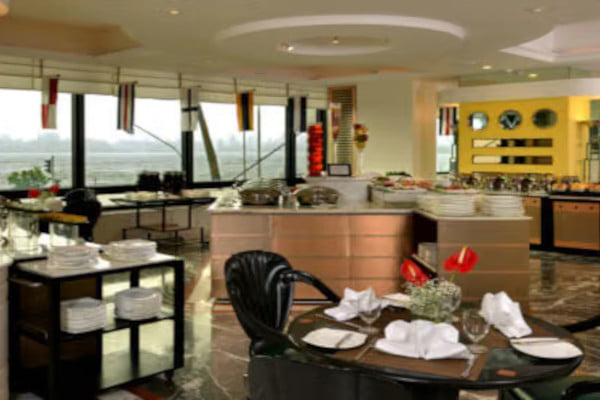 The Bayview, Hotel Marine Plaza, Mumbai